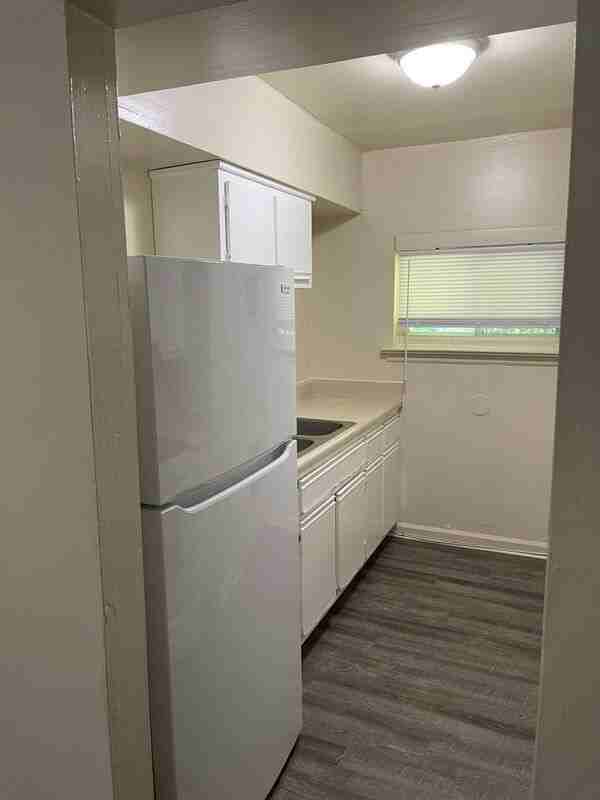 1904 Warren Ave #I - Photo 2 of 7