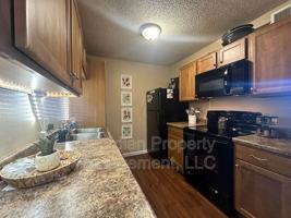 featured image of 515 West 11th Street #6