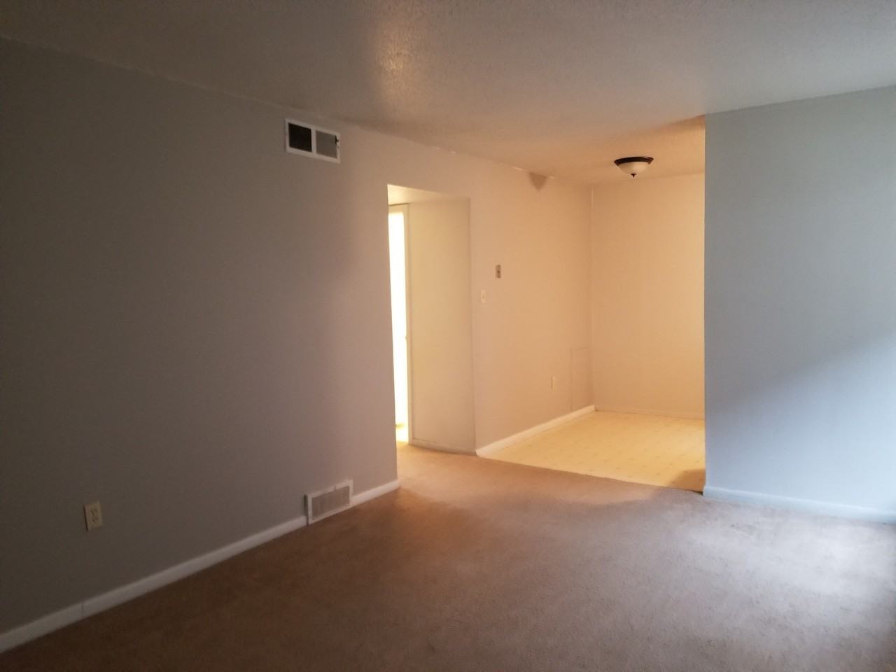 Knollridge Garden Apartments - Photo 3 of 7