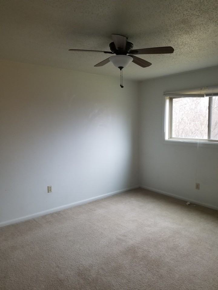 Knollridge Garden Apartments - Photo 5 of 7