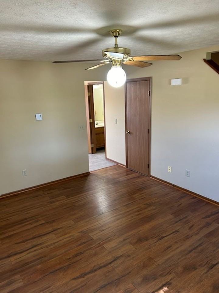 1555 Windridge Pl - Photo 2 of 16