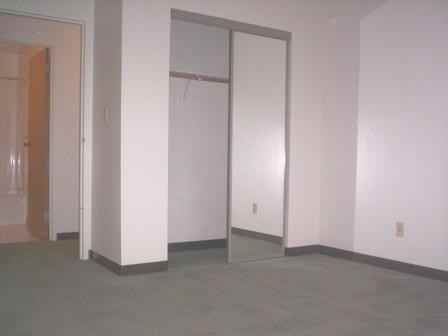 141 Willard St - Photo 3 of 6