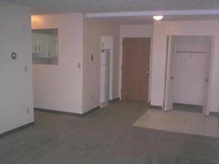 141 Willard St - Photo 4 of 6