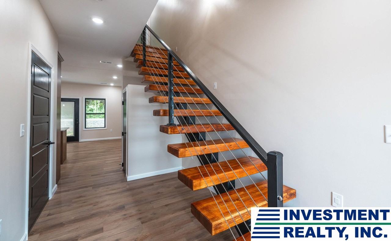 M182-MF3 - Photo 2 of 28