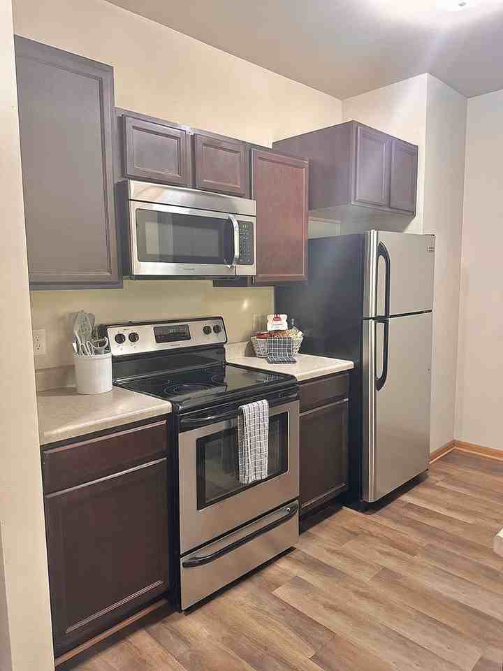 Fairway Glen Apartments - Photo 4 of 26