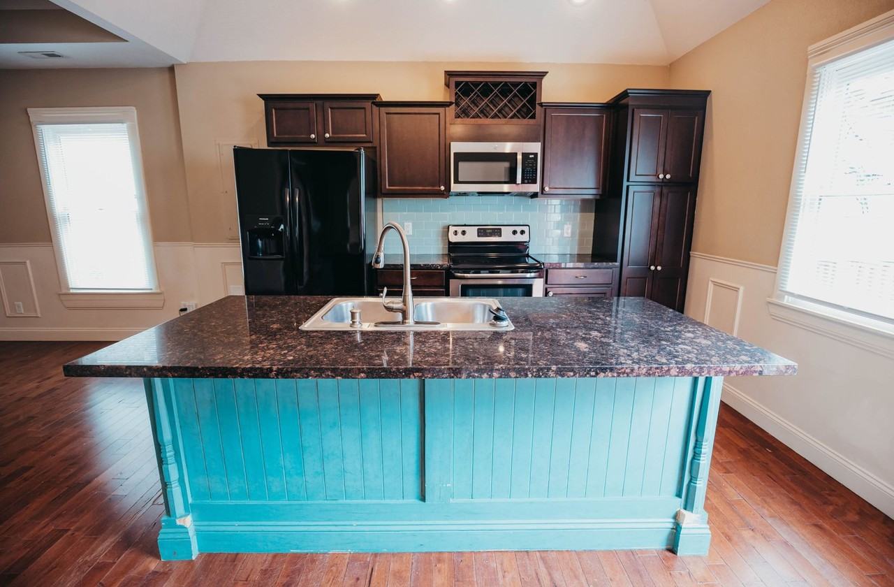Walnut 1046 - Photo 4 of 38