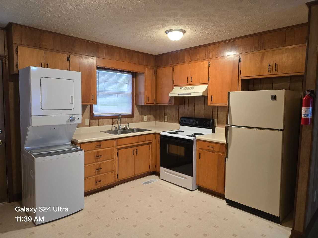 182 Hazeldale Ln - Photo 4 of 11