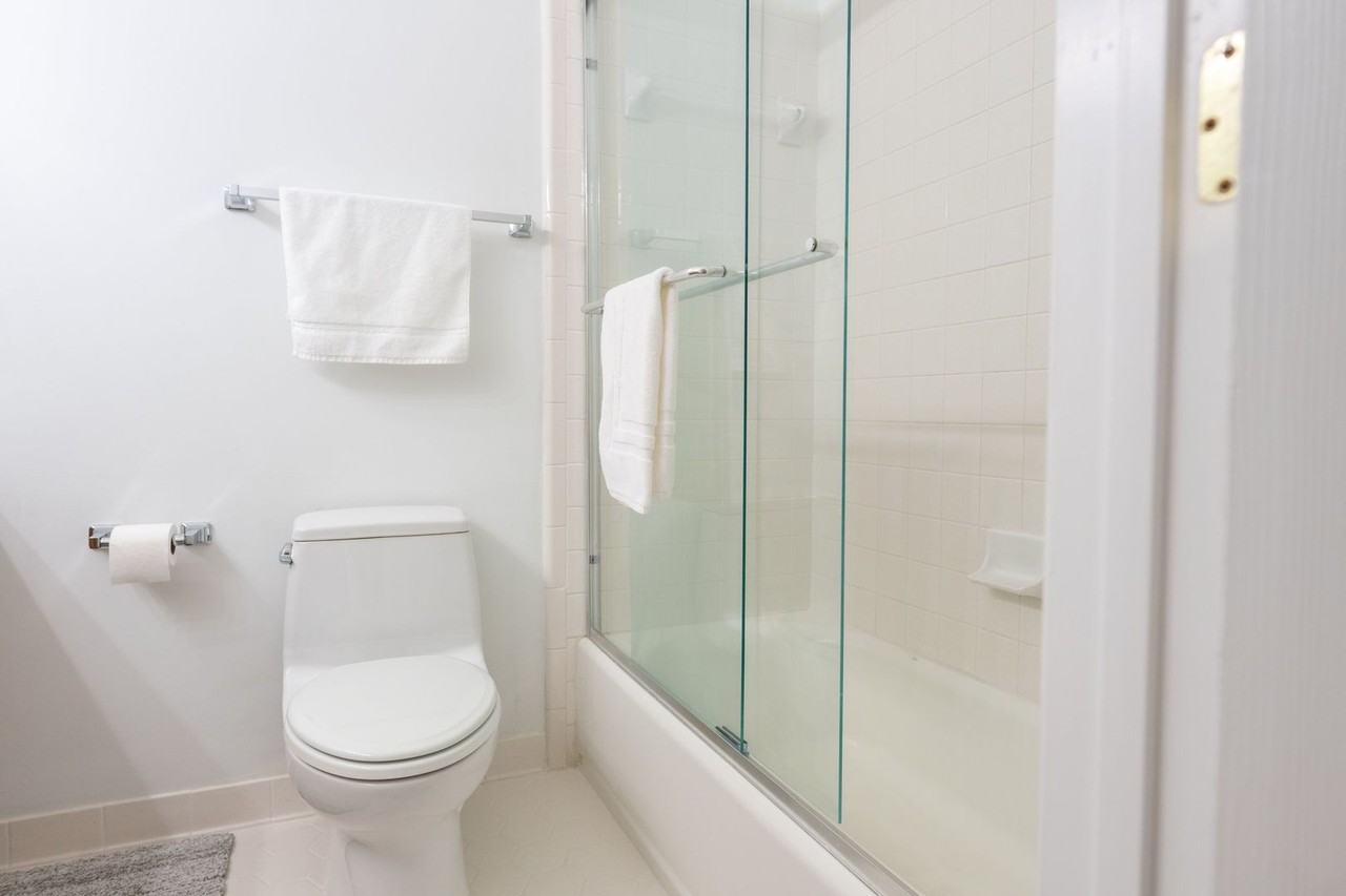 Toomer Loft - Photo 7 of 8