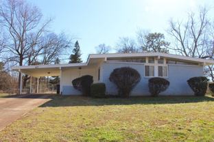 427 S Edgemont Cir Nw - Photo 1 of 1