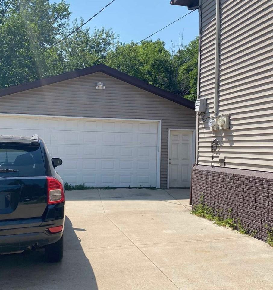 627 Westgate Street - Photo 2 of 5