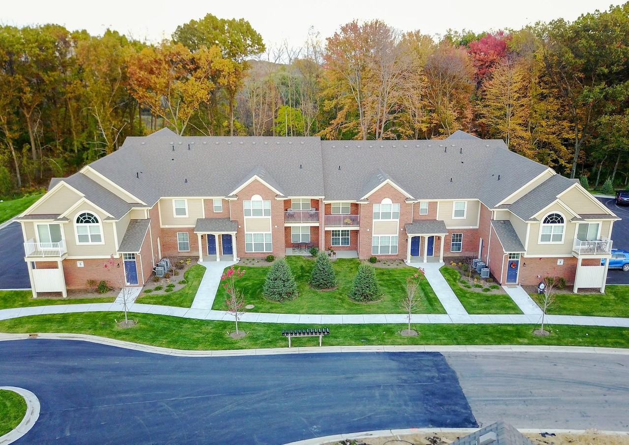 Harvard Place Apartments - Photo 5 of 50