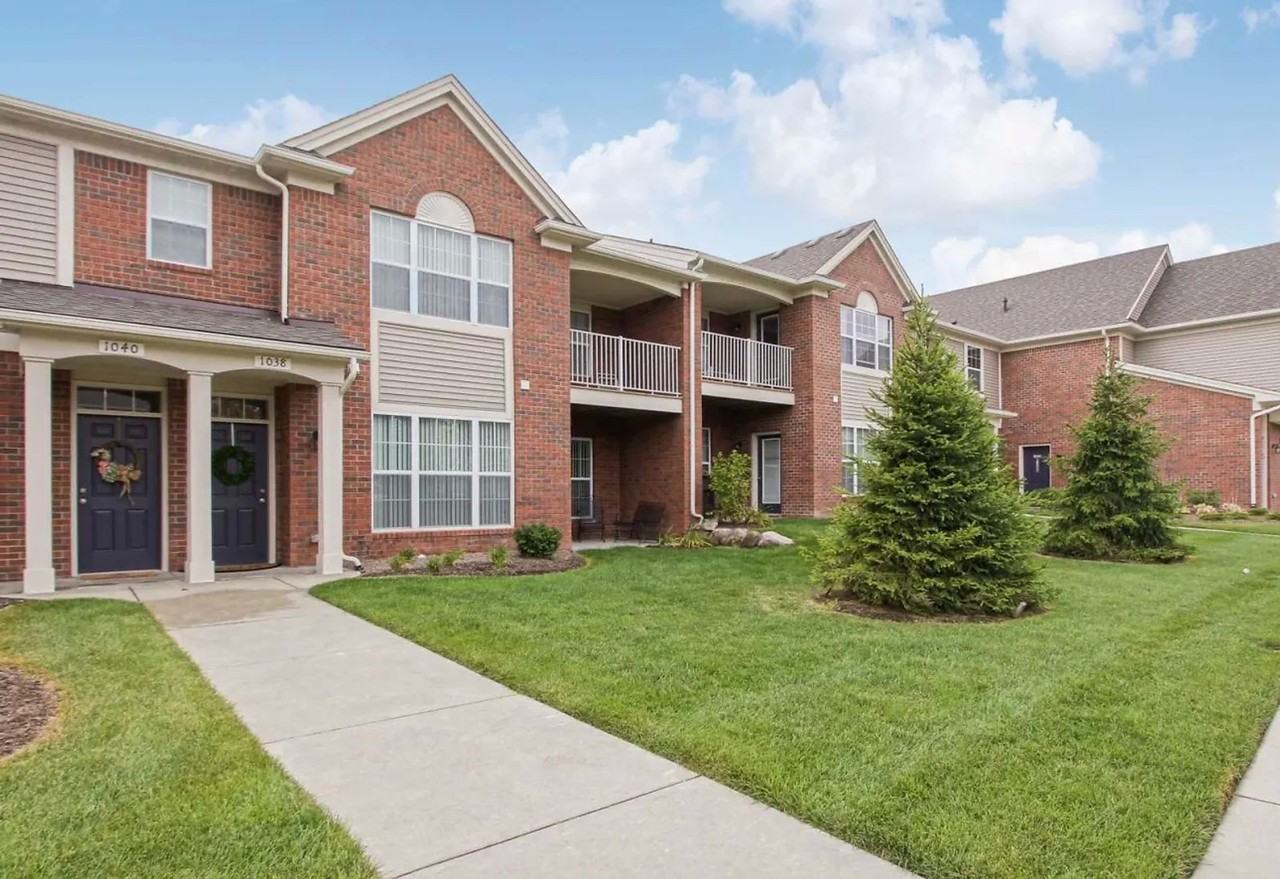 Harvard Place Apartments - Photo 6 of 50