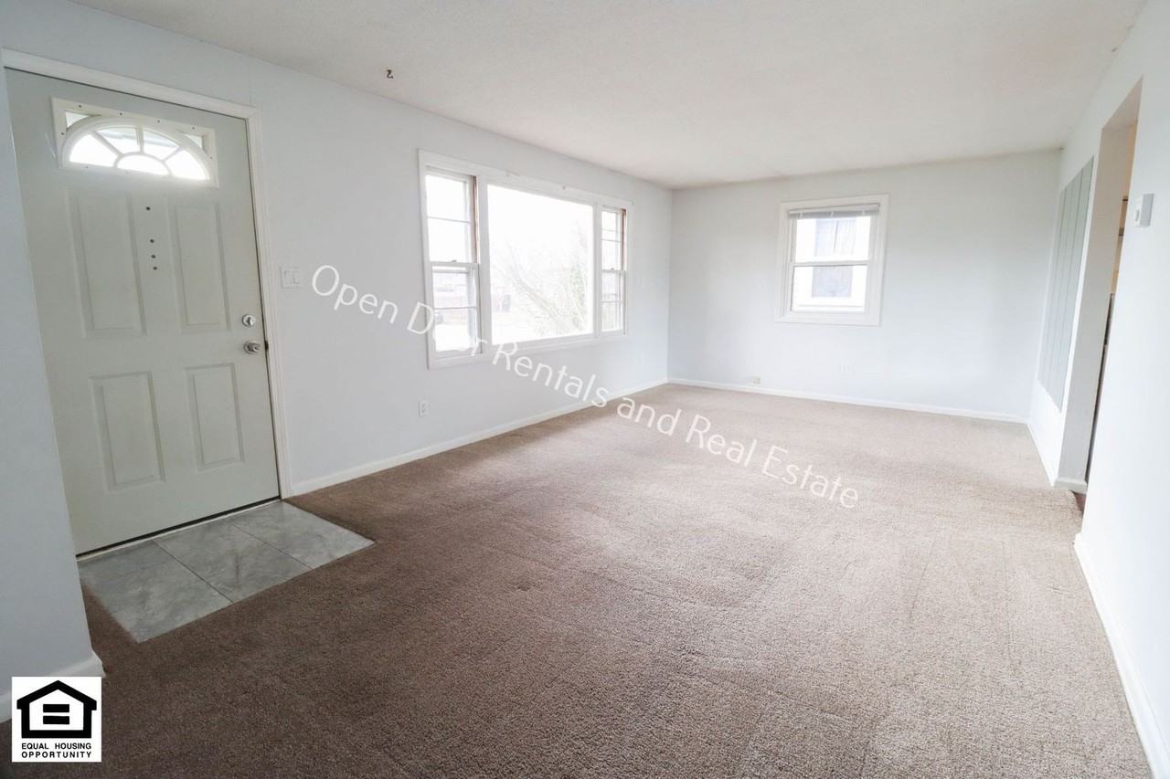 2405 Dodge Ave - Photo 3 of 15