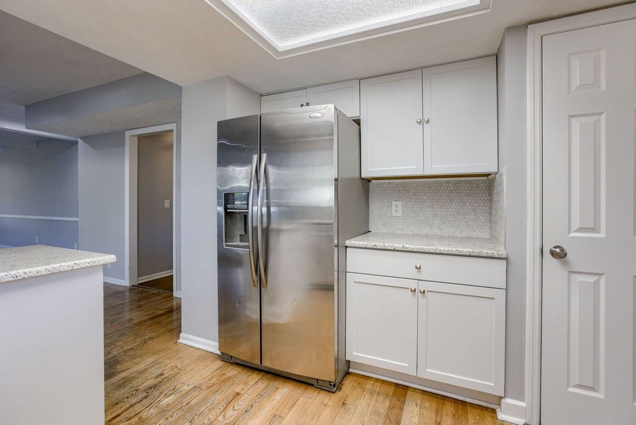 15666 Shamrock Cir - Photo 6 of 23