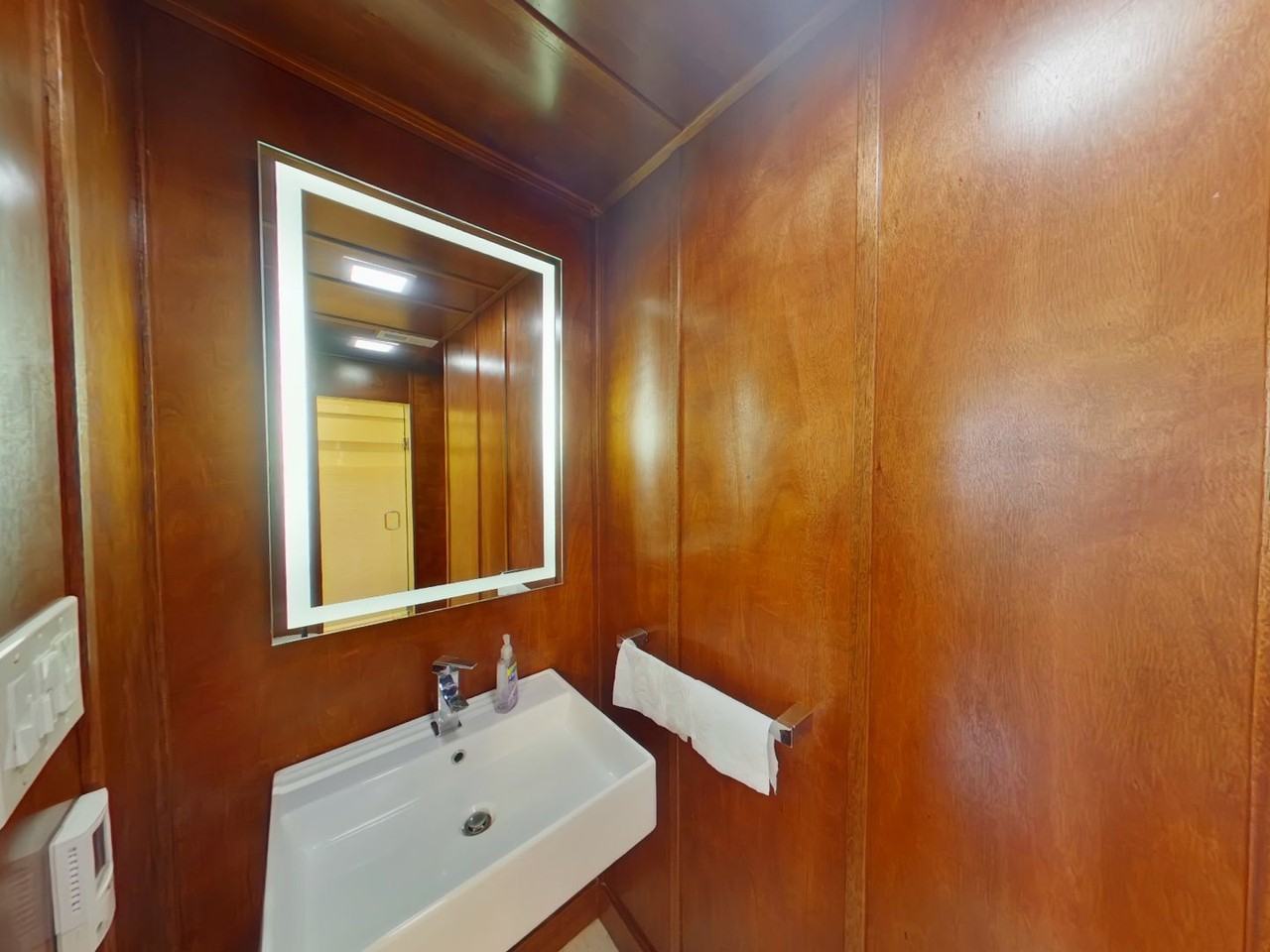 323 S Clifton Ave - Photo 7 of 15