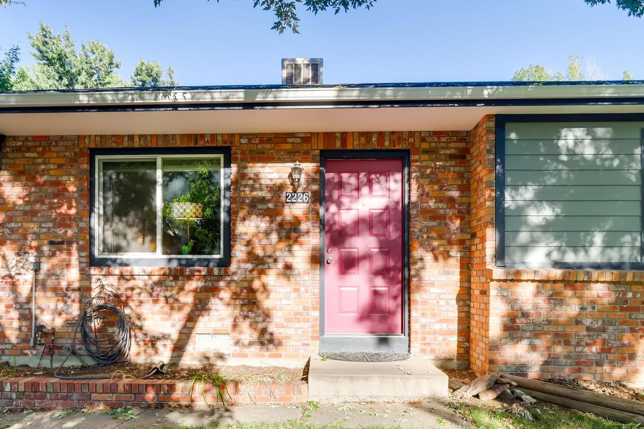 2226 Bowen St - Photo 4 of 26