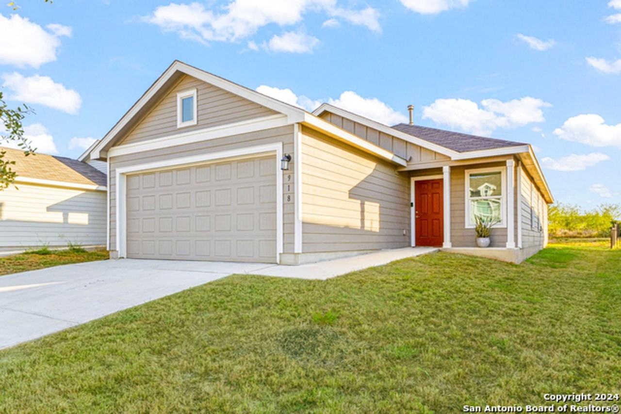 918 Cook Bnd - Photo 3 of 26