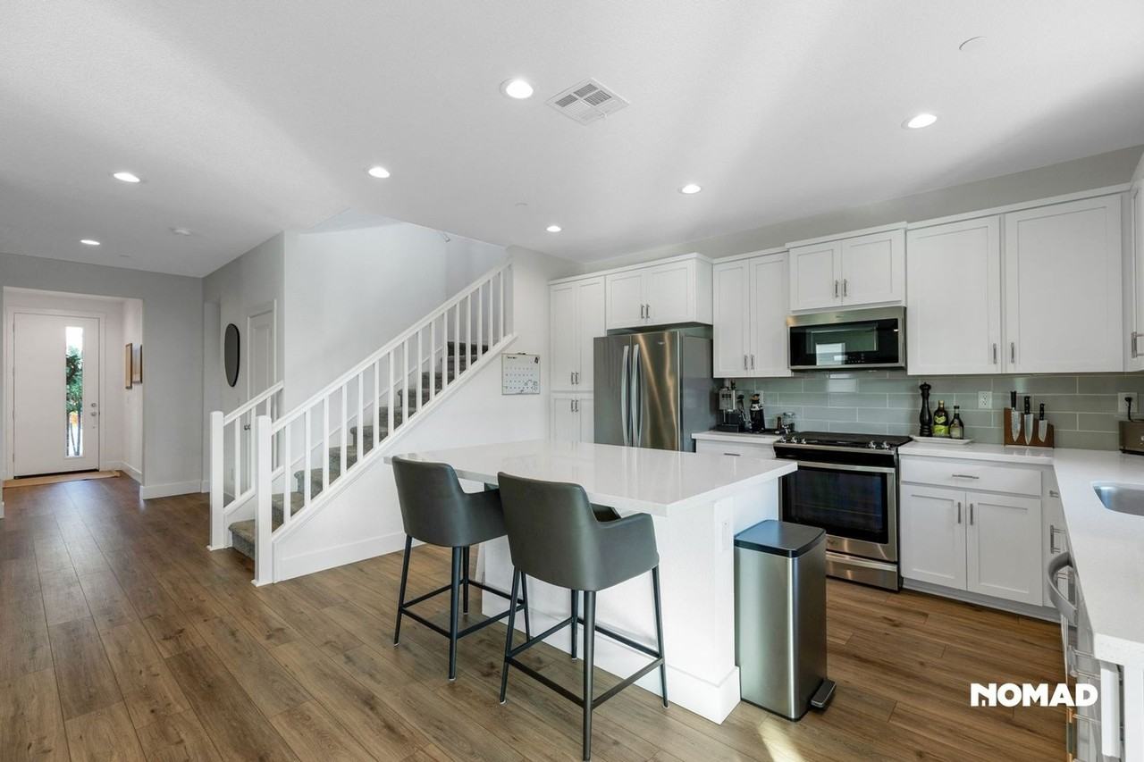 4535 Tiller Way - Photo 7 of 33