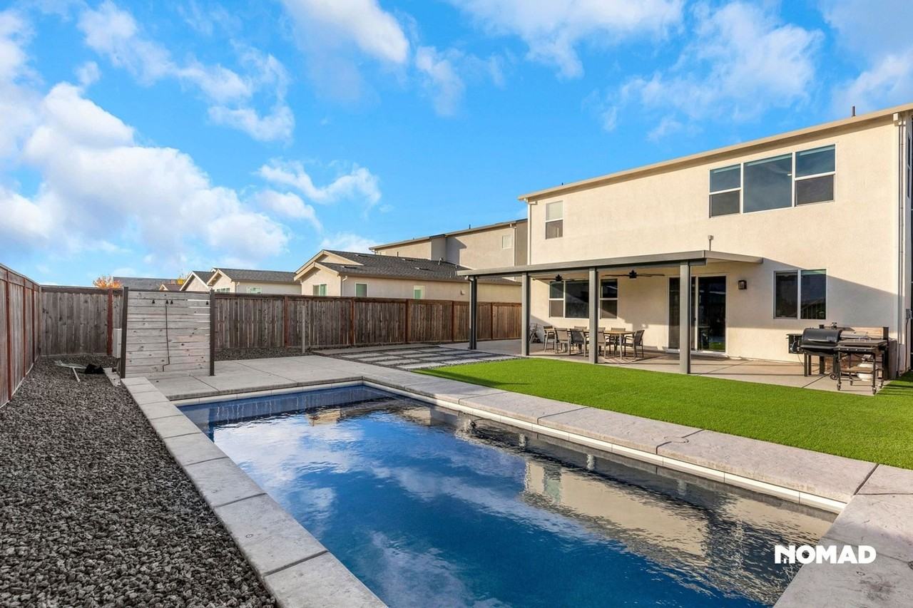 4535 Tiller Way - Photo 2 of 33