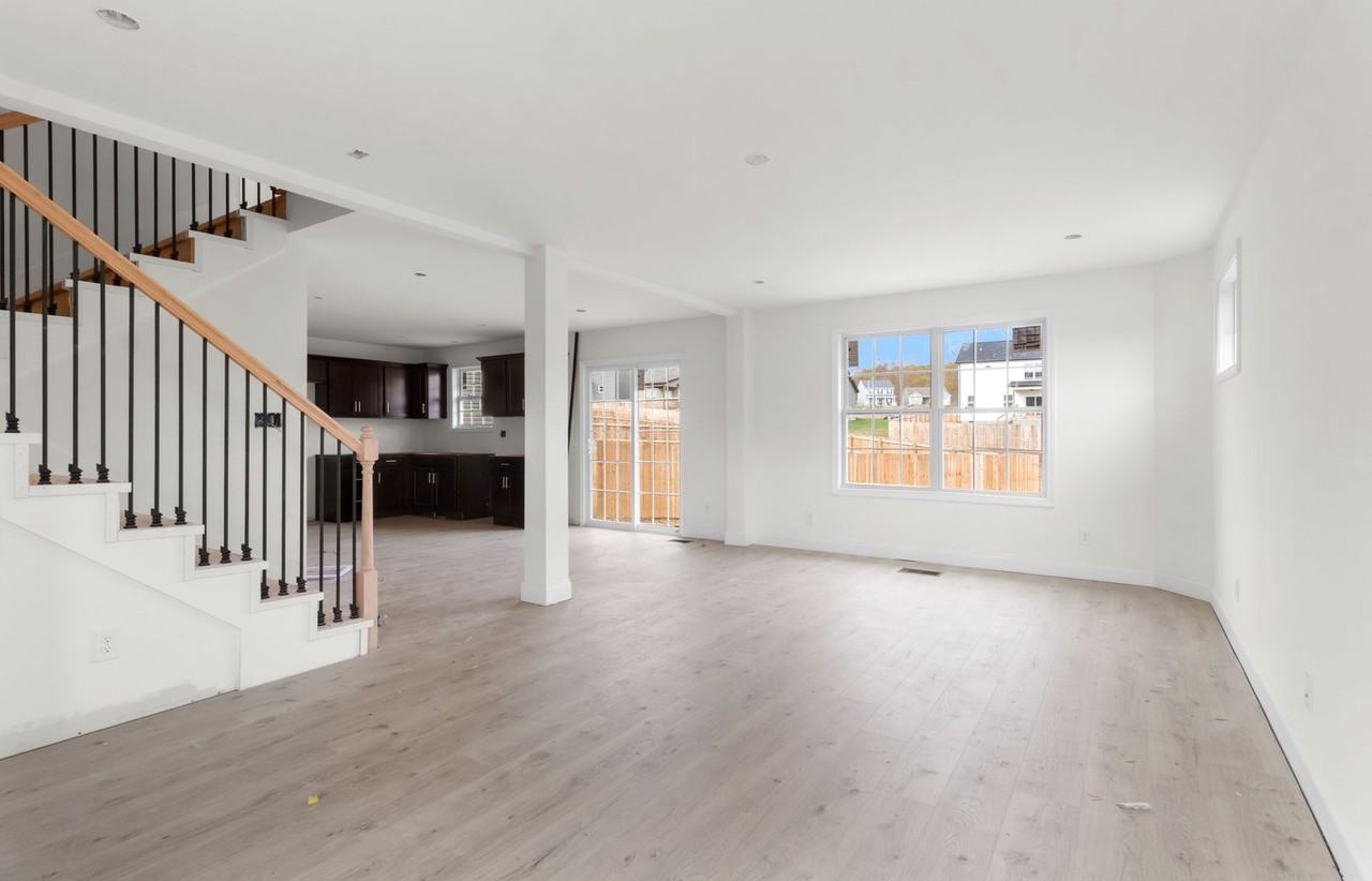 521 Judah Cir - Photo 7 of 15