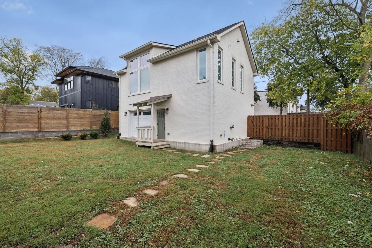 1808 Beech Ave #B - Photo 4 of 21