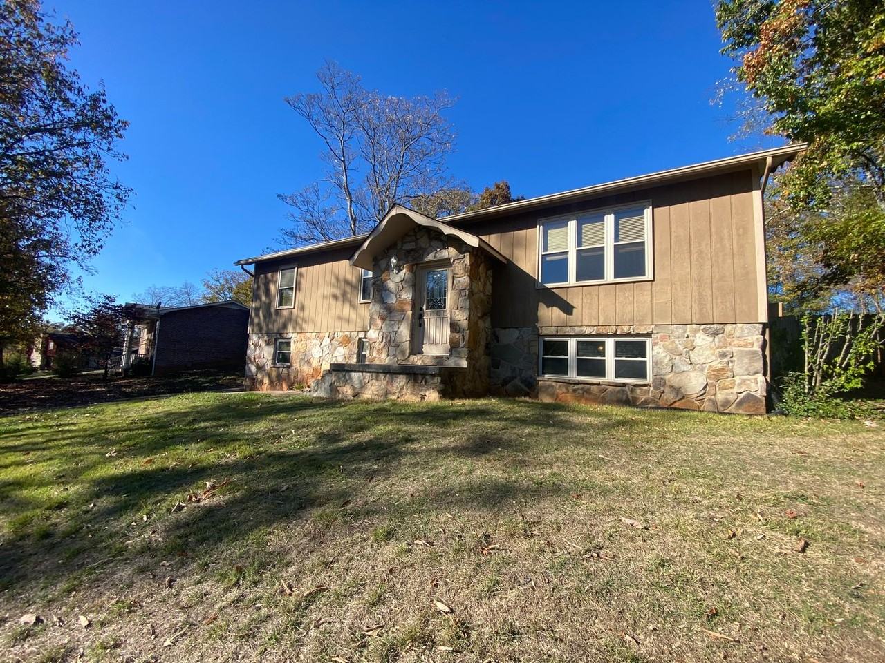 2809 Norwich Ct - Photo 3 of 27