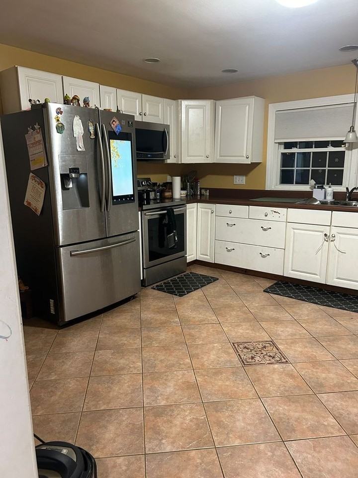 183 E Main St - Photo 4 of 17