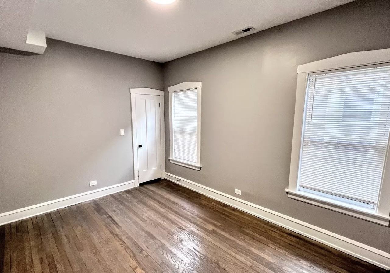 4838 W Addison St #2 - Photo 2 of 8