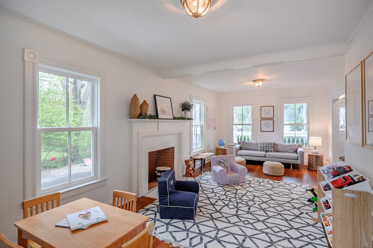 25 Evergreen Ave #NA - Photo 3 of 18