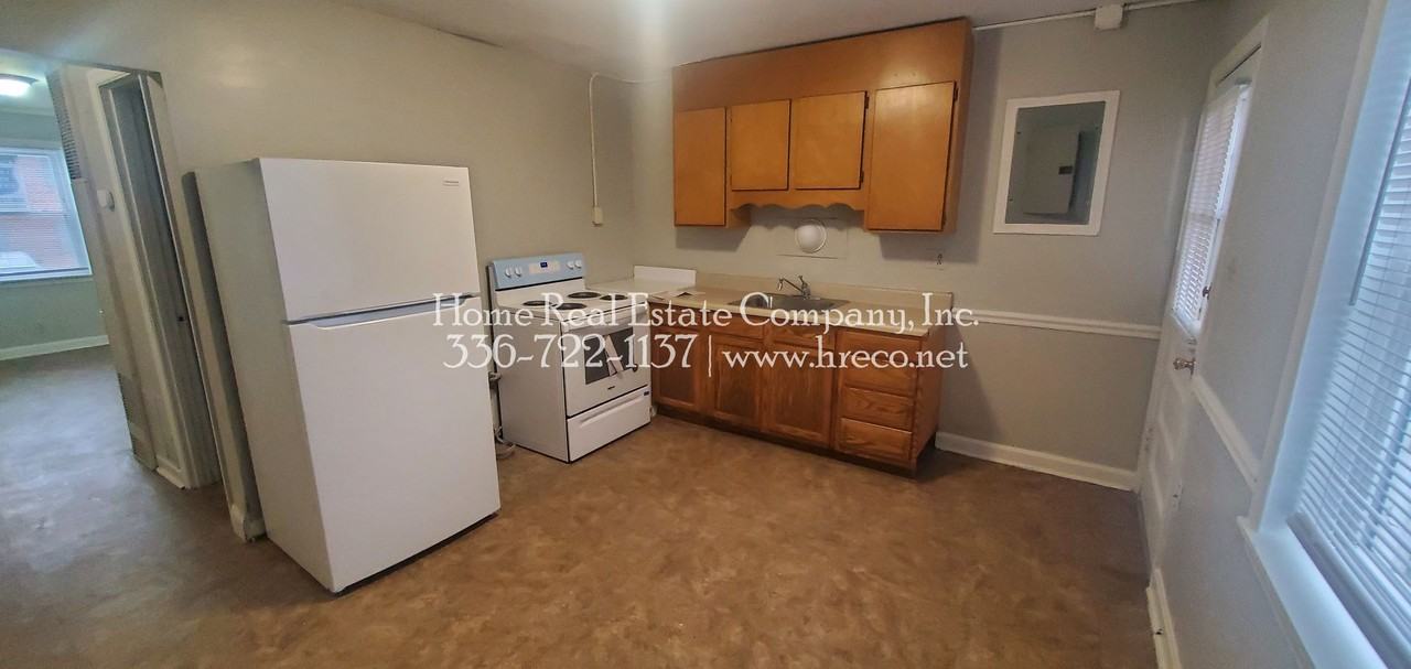 2326 Cherry St #A - Photo 3 of 7