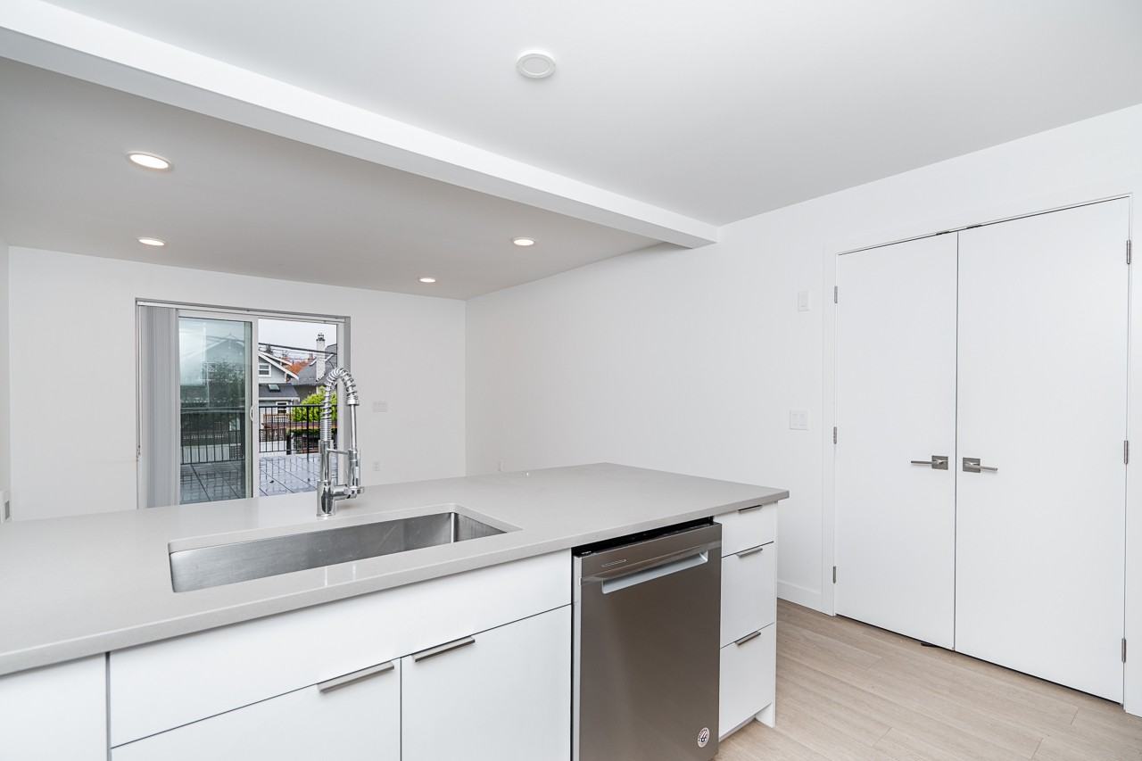 3235 West Broadway #1 - Photo 5 of 21