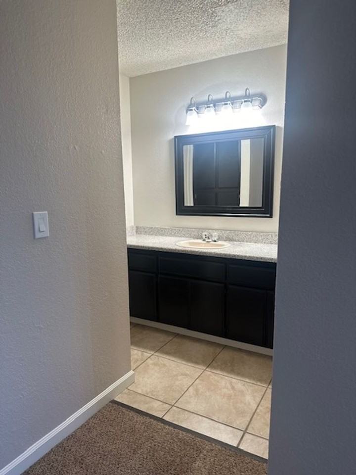 Villa Sienna Apartments - Photo 3 of 12