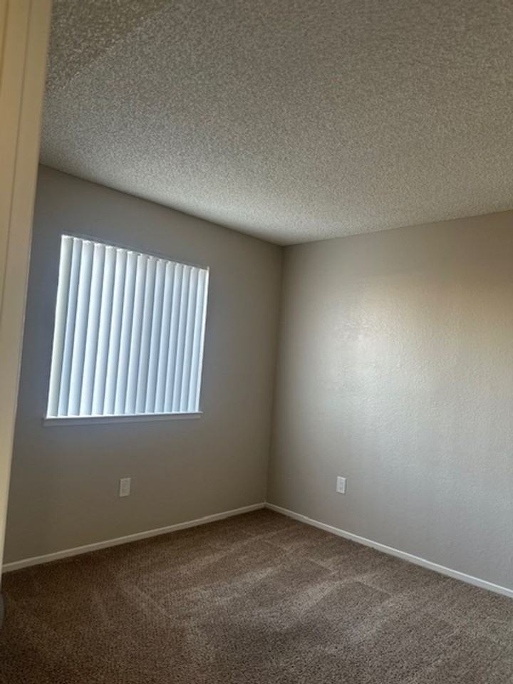 Villa Sienna Apartments - Photo 7 of 12