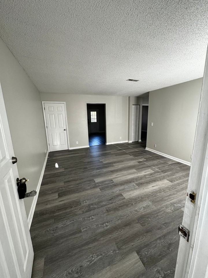 709 Frankfort Dr - Photo 6 of 12