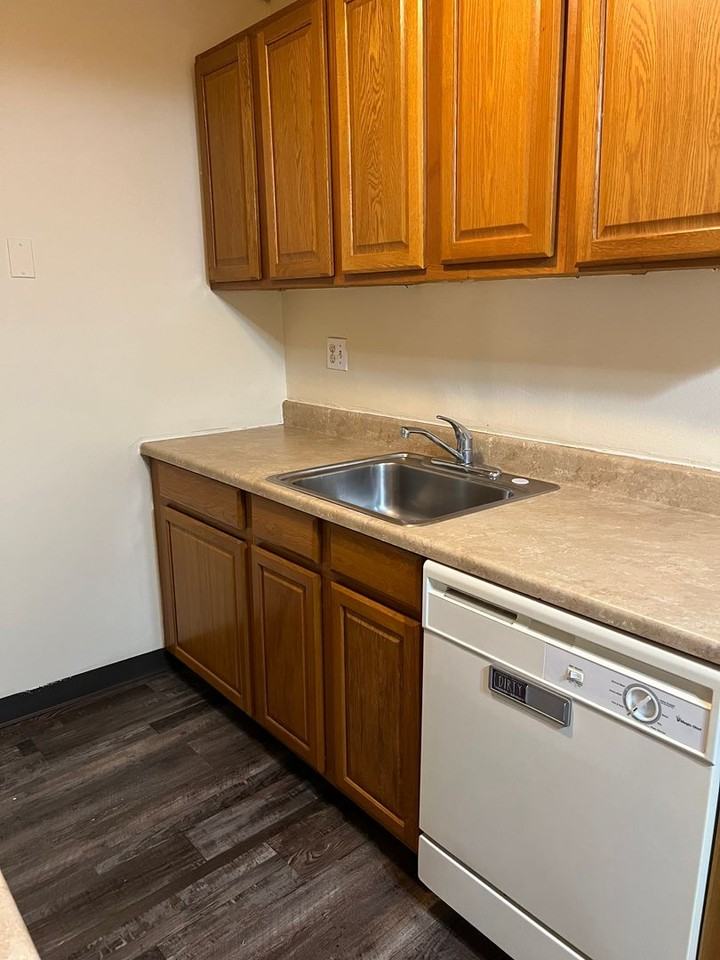 1/2 OFF 1ST MONTHS RENT!!! APPLY TODAY CHAD ESTATES - Photo 7 of 18