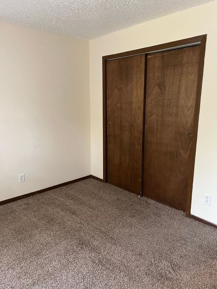 $500 OFF 1ST MONTHS RENT!!! APPLY TODAY CHAD ESTATES - Photo 7 of 9