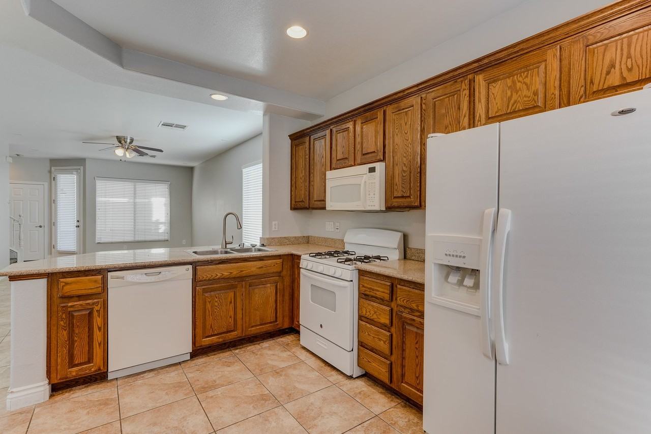 1625 Tristan Flower Ave - Photo 2 of 29