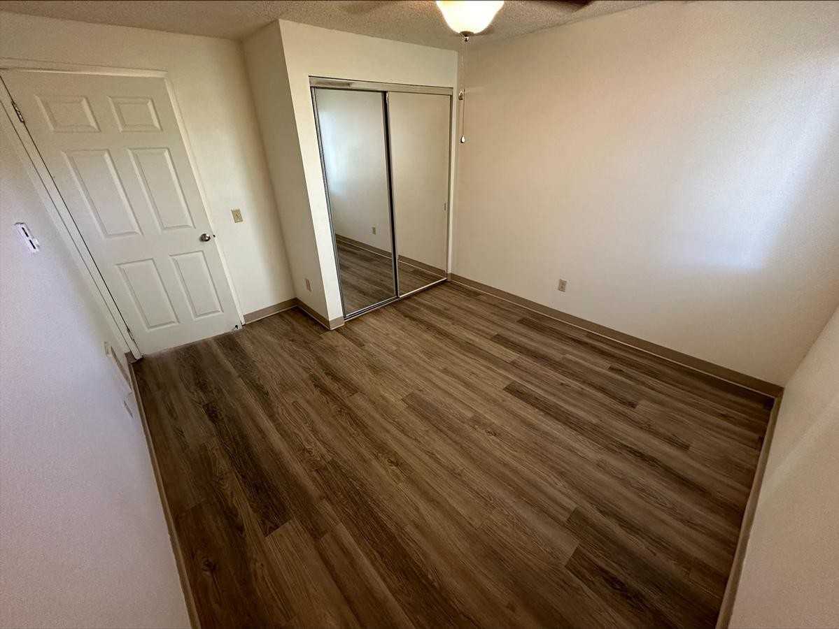 5031 W Clearwater Ave - Photo 3 of 15