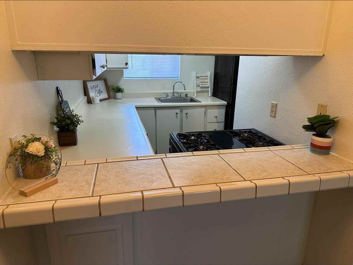 5031 W Clearwater Ave - Photo 4 of 15