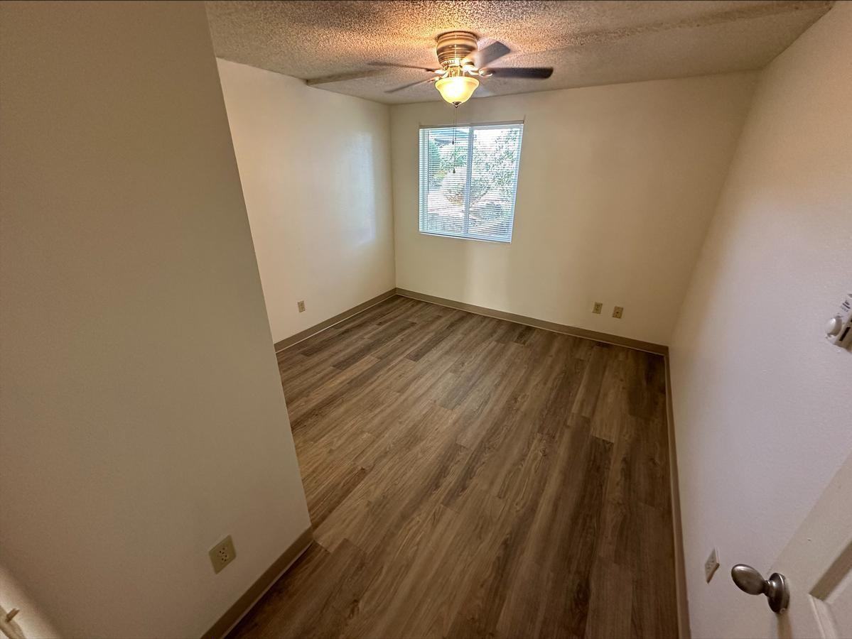 5031 W Clearwater Ave - Photo 7 of 15