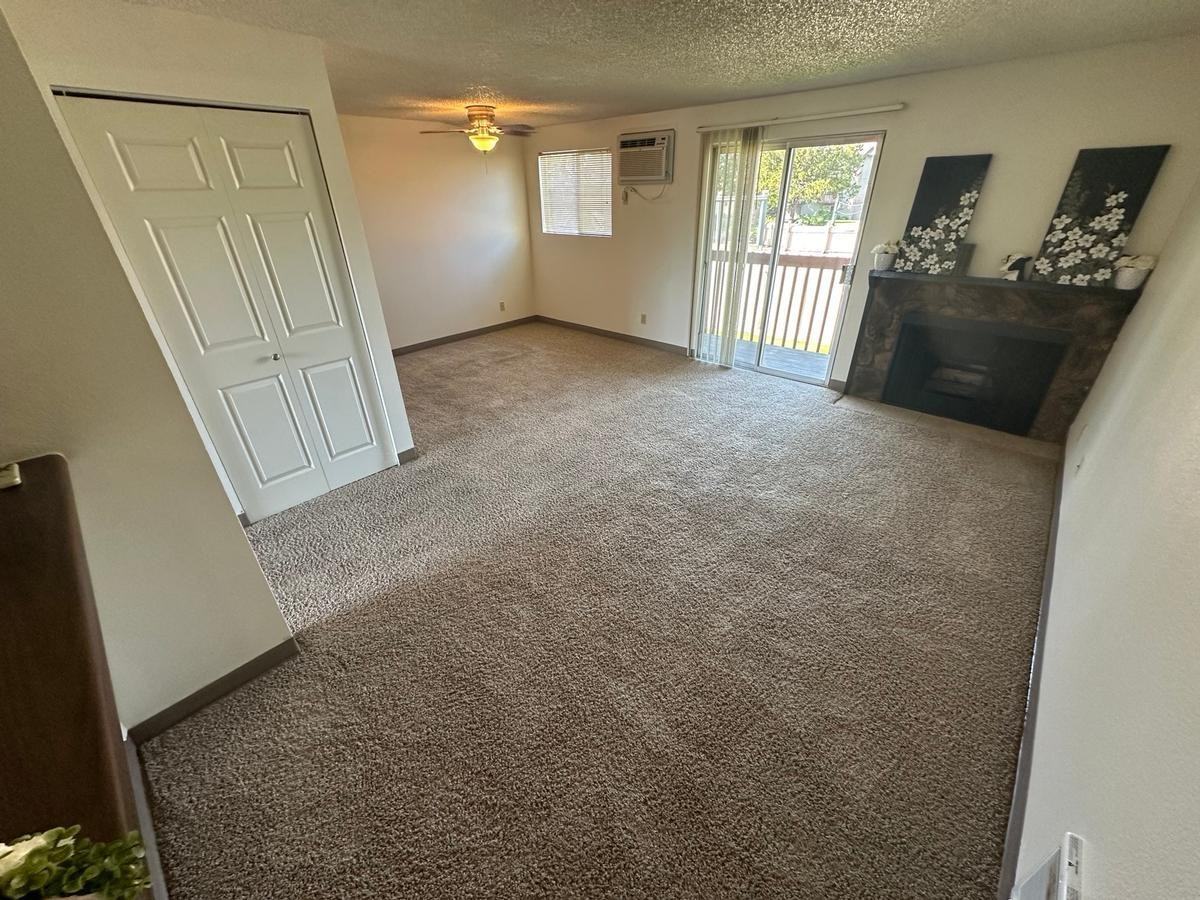 5031 West Clearwater Avenue - Photo 3 of 11