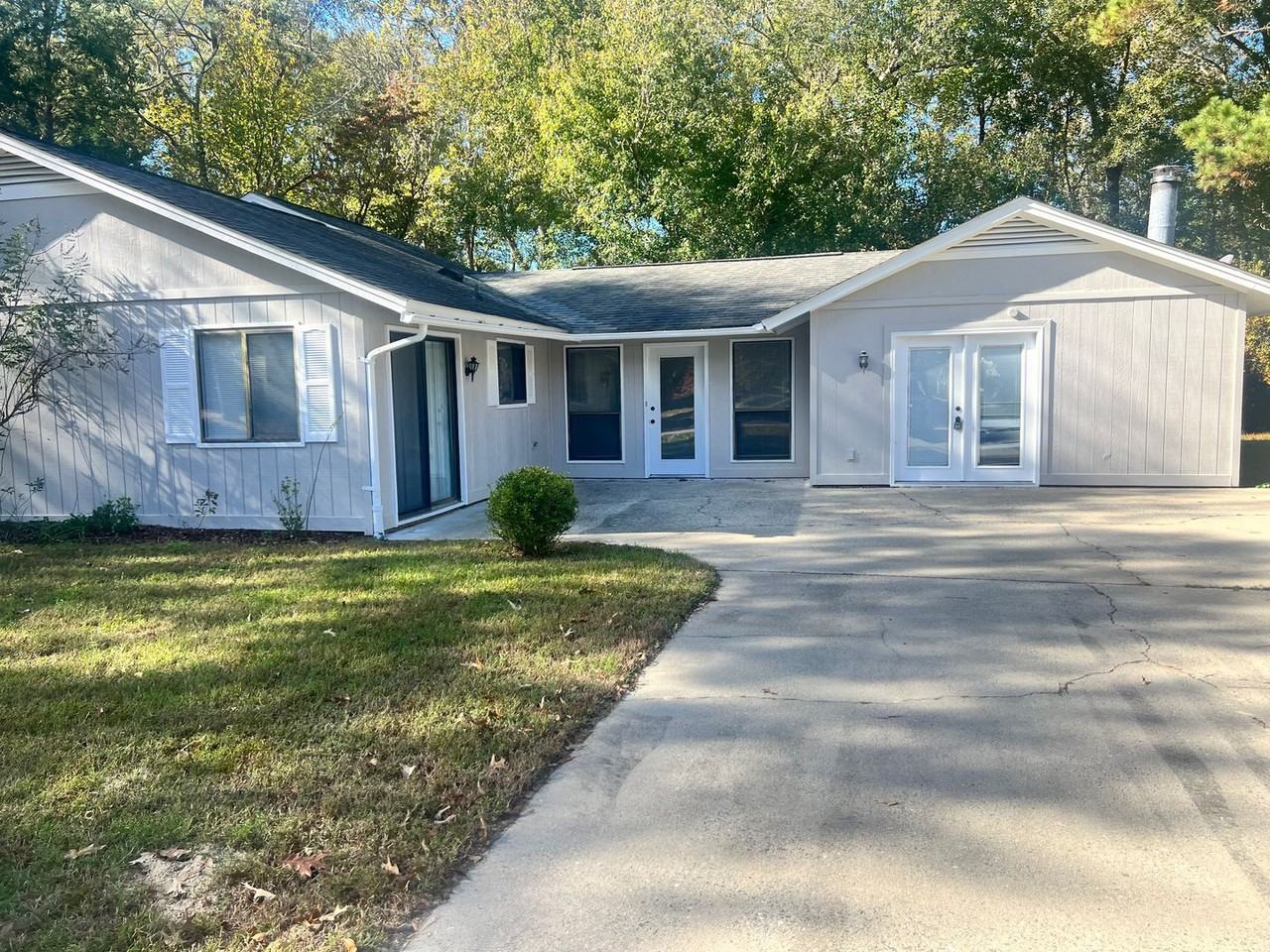 123 Wildwood Dr - Photo 2 of 16