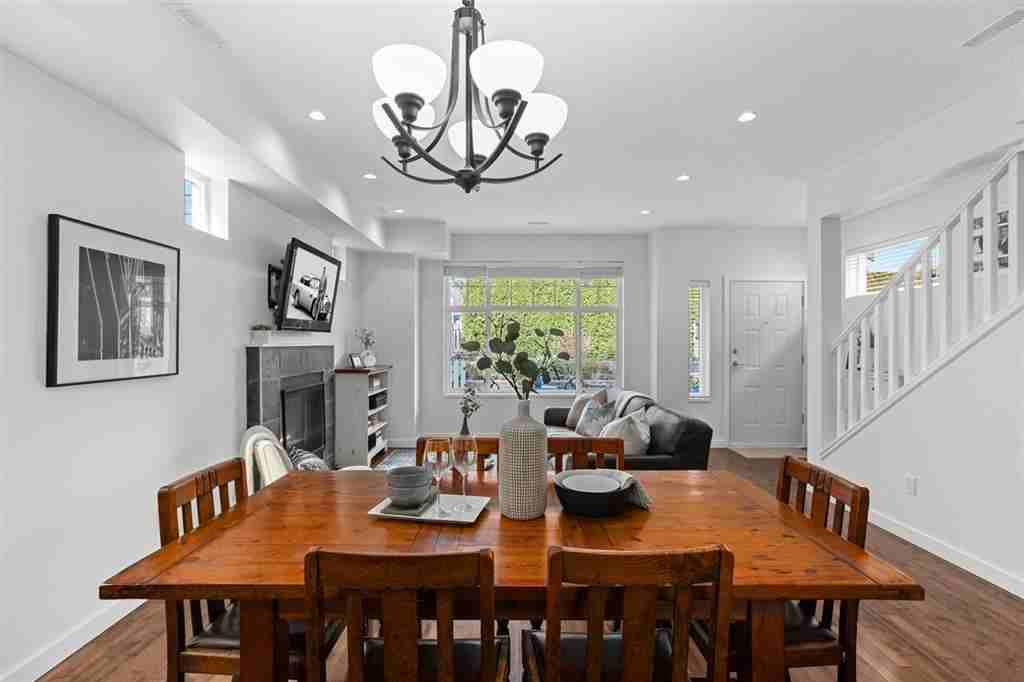 219 18th Street East - Photo 3 of 20