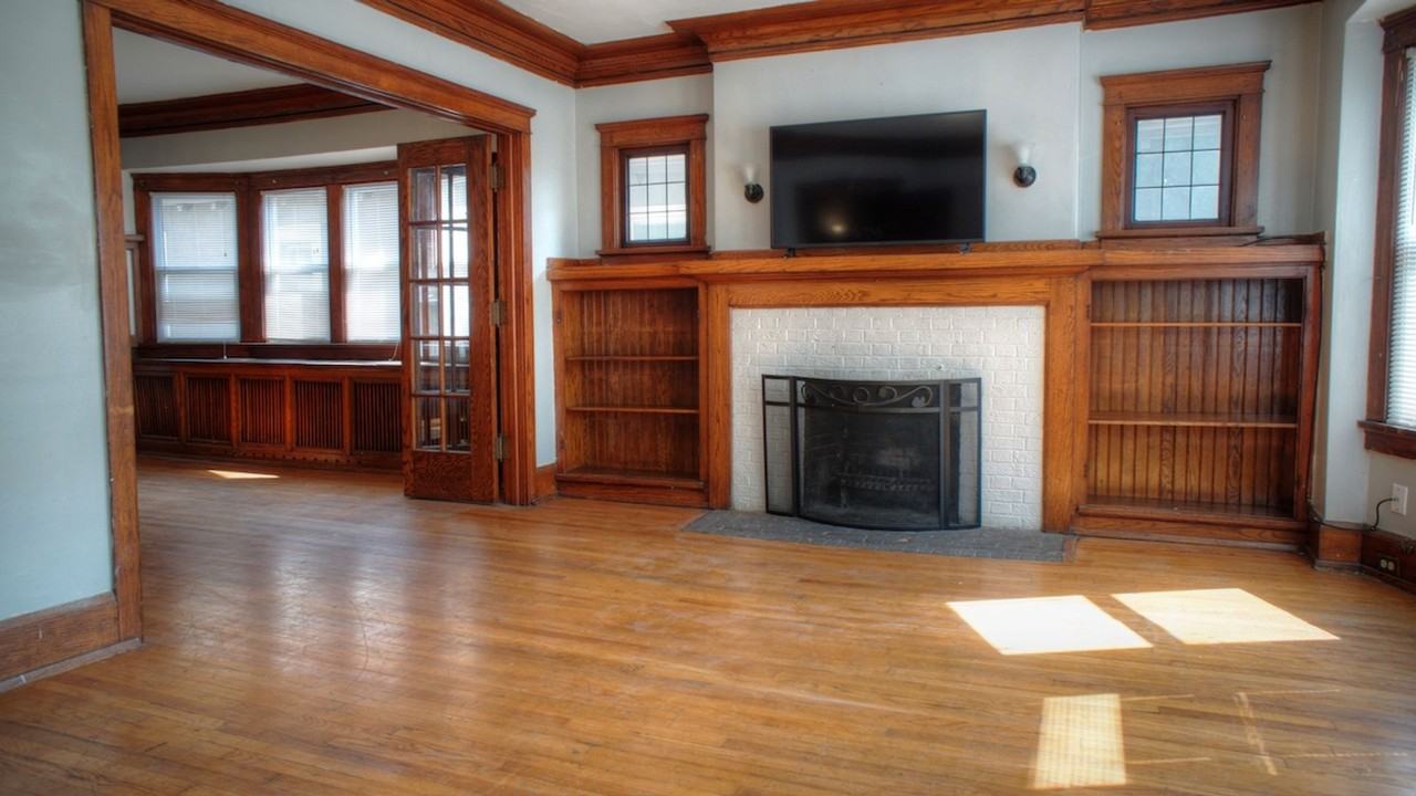 3046 N Stowell Ave - Photo 3 of 29