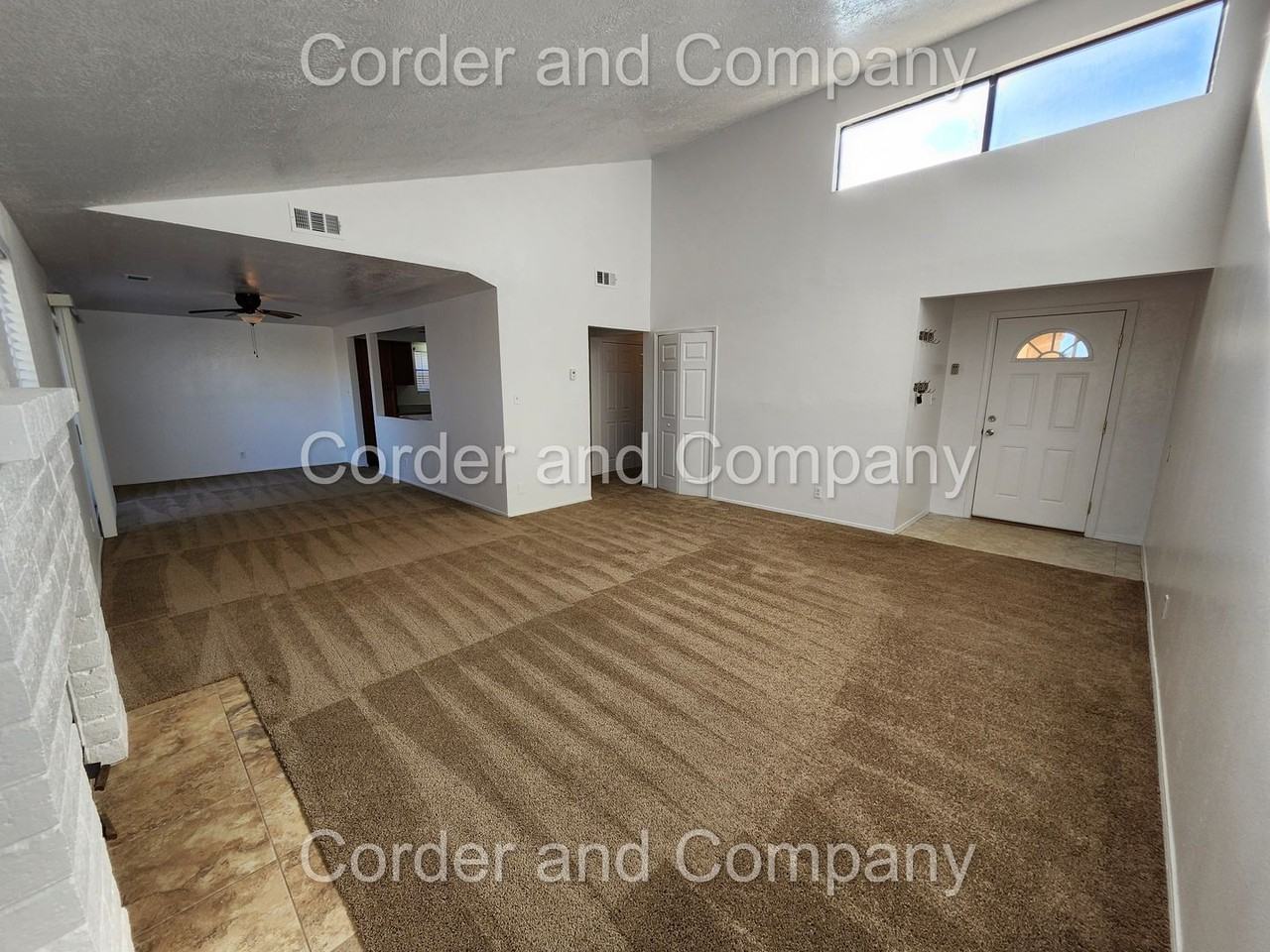 2261 Green Lake Rd Ne - Photo 4 of 31