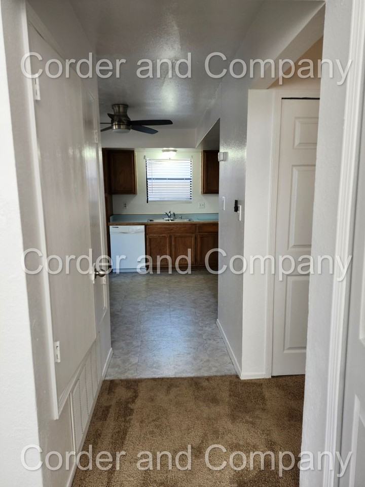 2261 Green Lake Rd Ne - Photo 7 of 31