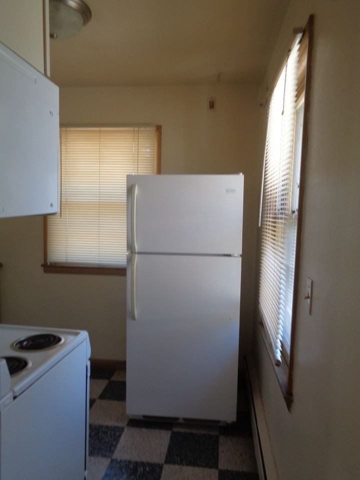 1135 - Photo 3 of 12