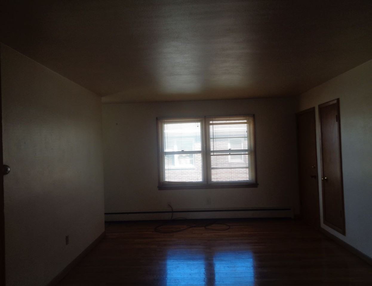 1135 - Photo 4 of 12