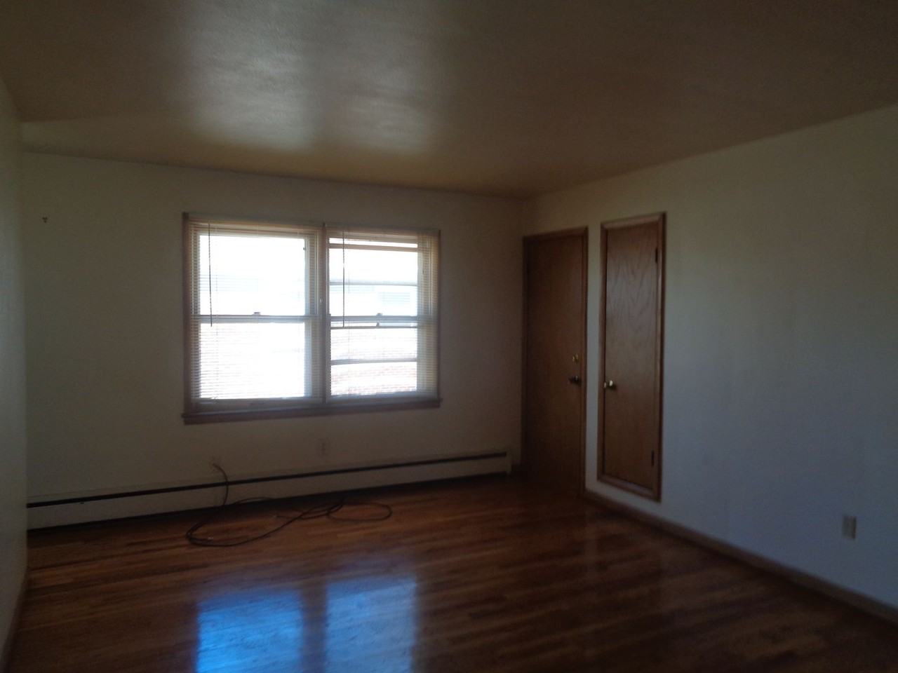 1135 - Photo 5 of 12