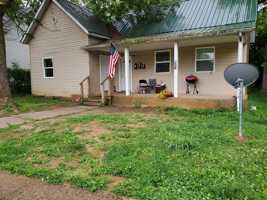 featured image of 319 Woodford Ave